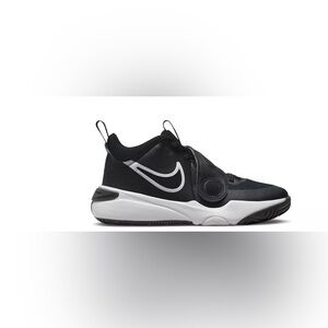 Boys Nike Youth Team Hustle D 11 Basketball Shoes